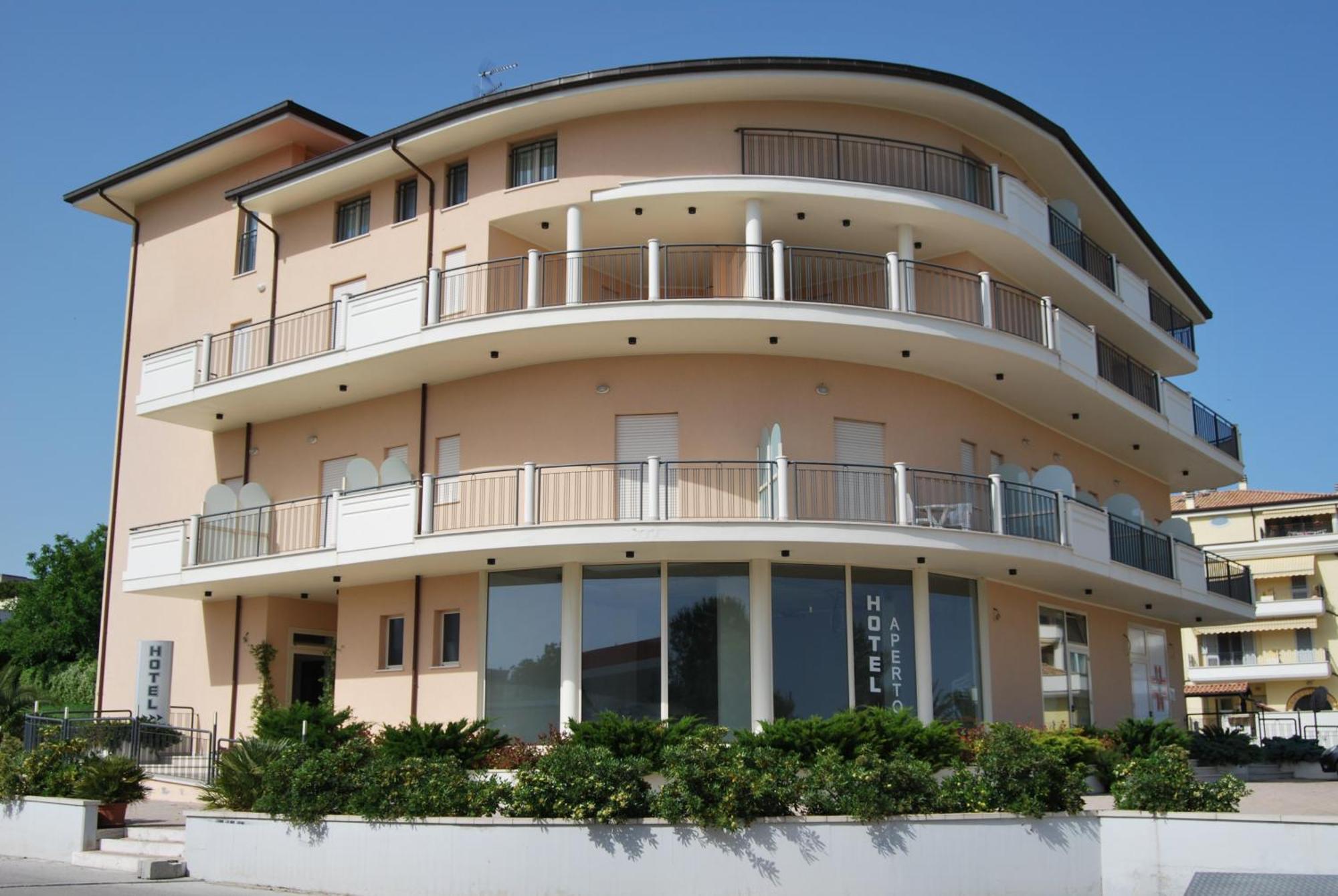 Hotel Europa Nereto Exteriér fotografie
